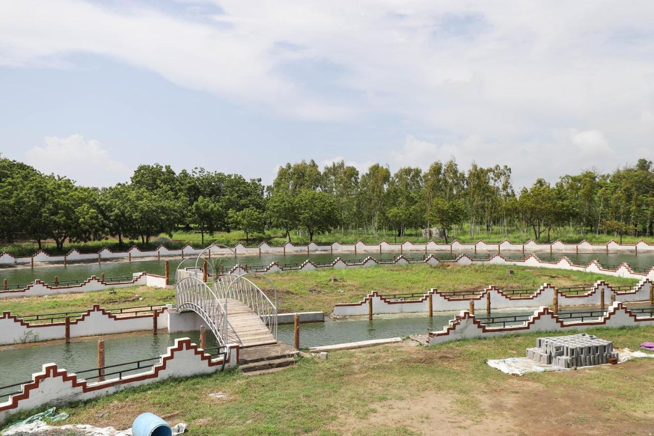 Capital O 49279 Chhab Chhaba Chhab Water Fun Park & Resort Damka Eksteriør billede