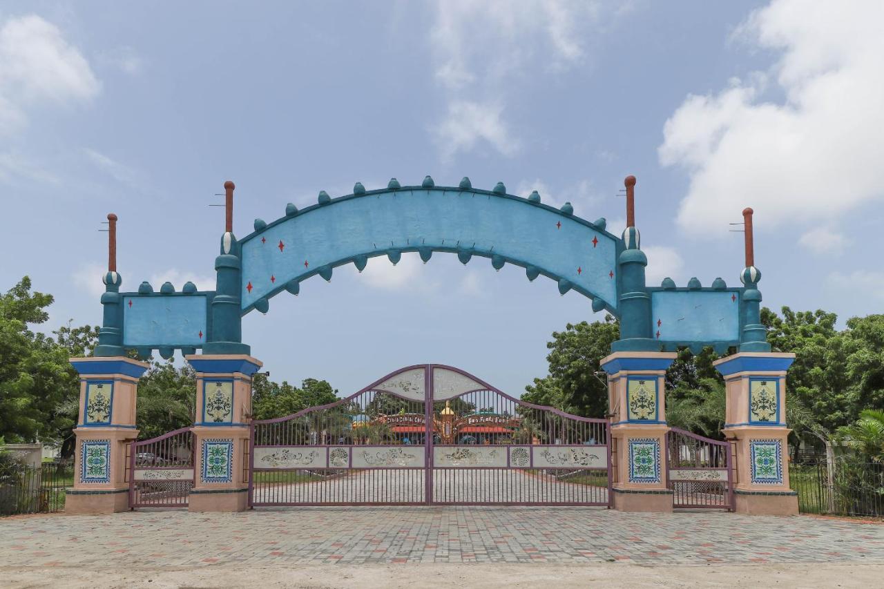 Capital O 49279 Chhab Chhaba Chhab Water Fun Park & Resort Damka Eksteriør billede
